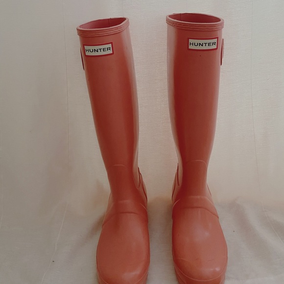 Hunter Shoes - HUNTER Tall Pink Rubber Rain Boots